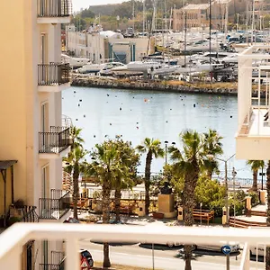 Stuart By Zzzing Maison d'hôtes Gzira